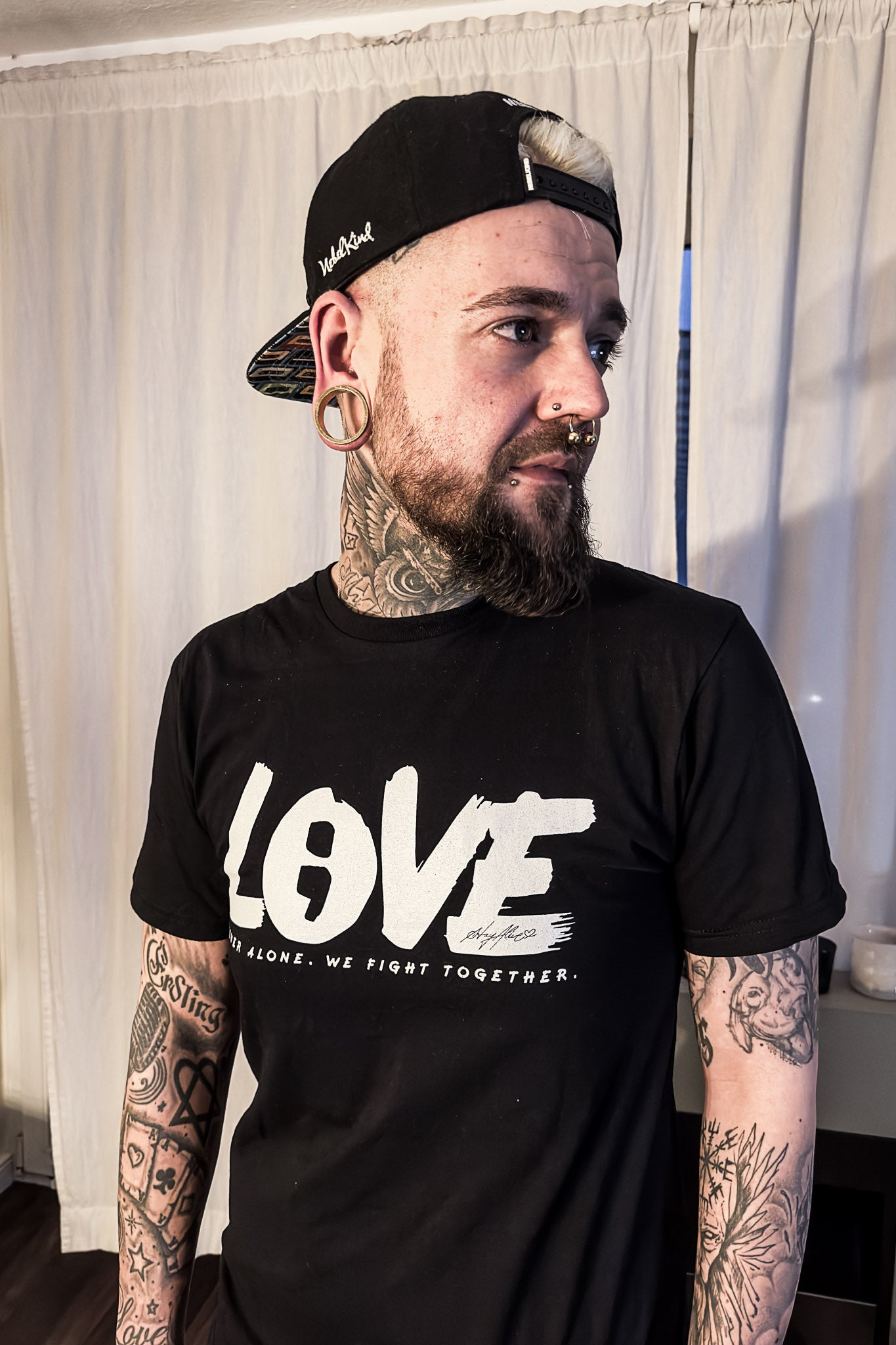 LOVE - T-SHIRT SCHWARZ