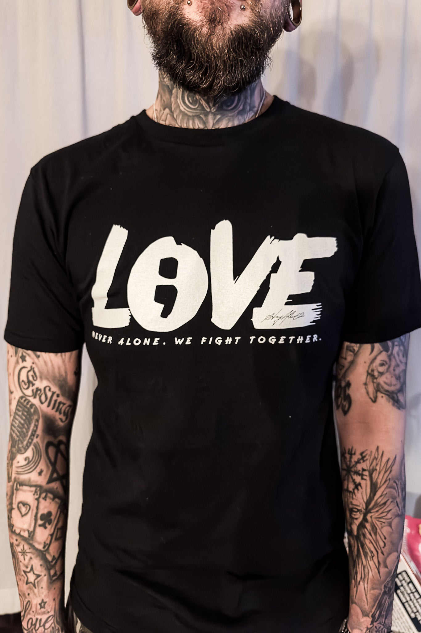 LOVE - T-SHIRT SCHWARZ